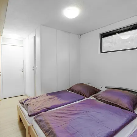 Unique Boat Shaped House At Lakefront #instaworth بيت للعطل