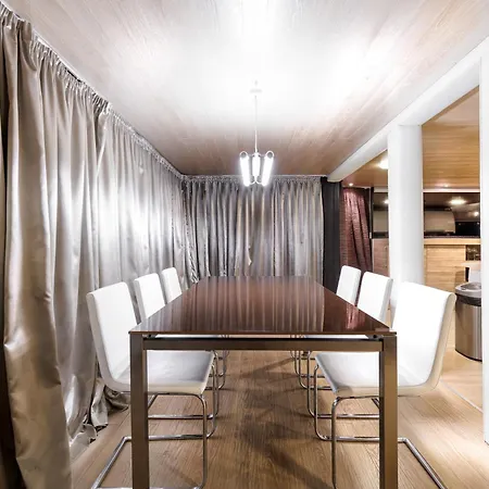 Unique Boat Shaped House At Lakefront #instaworth