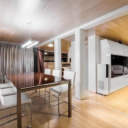 Ferienhaus Unique Boat Shaped House At Lakefront #instaworth Liptovský Mikuláš