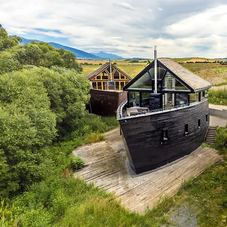 Unique Boat Shaped House At Lakefront #instaworth Ліптовський Мікулаш