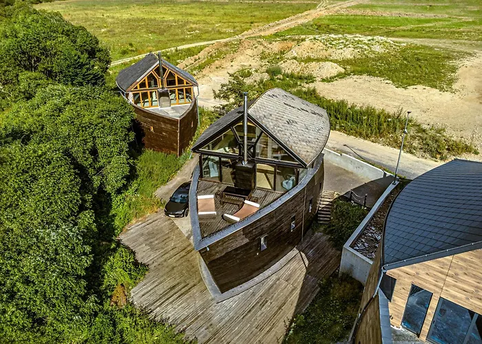 Casa vacanze Unique Boat Shaped House At Lakefront #instaworth Liptovský Mikuláš