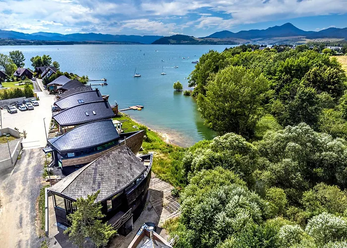 Unique Boat Shaped House At Lakefront #instaworth * Lipótszentmiklós